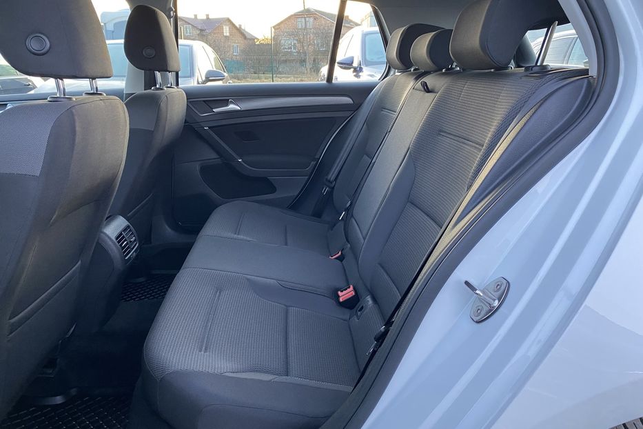 Продам Volkswagen e-Golf FULL LED,Безключовий,Камера 2020 года в Львове