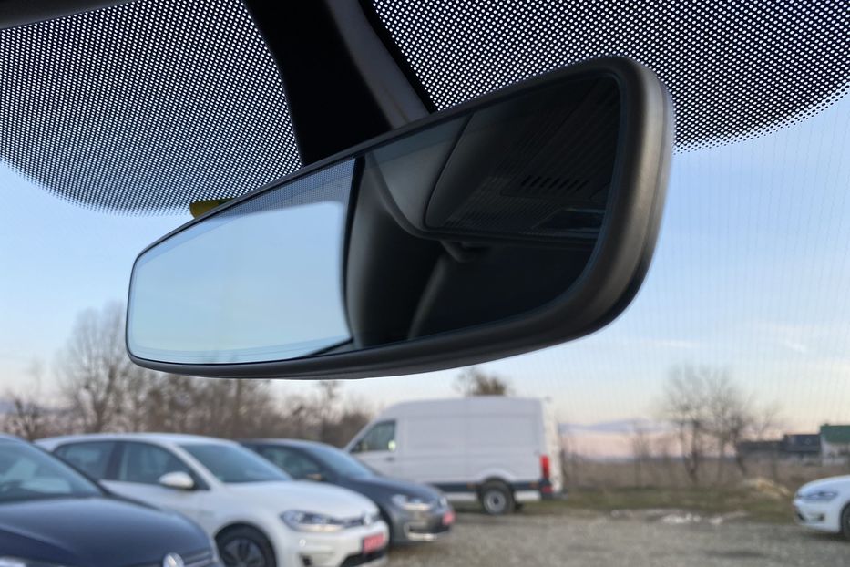 Продам Volkswagen e-Golf FULL LED,Безключовий,Камера 2020 года в Львове