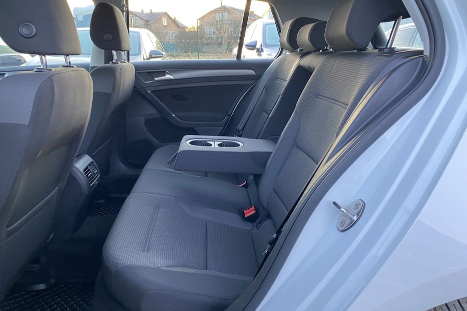 Продам Volkswagen e-Golf FULL LED,Безключовий,Камера 2020 года в Львове