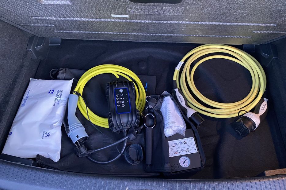 Продам Volkswagen e-Golf FULL LED,Безключовий,Камера 2020 года в Львове