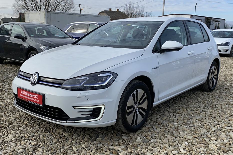 Продам Volkswagen e-Golf FULL LED,Безключовий,Камера 2020 года в Львове