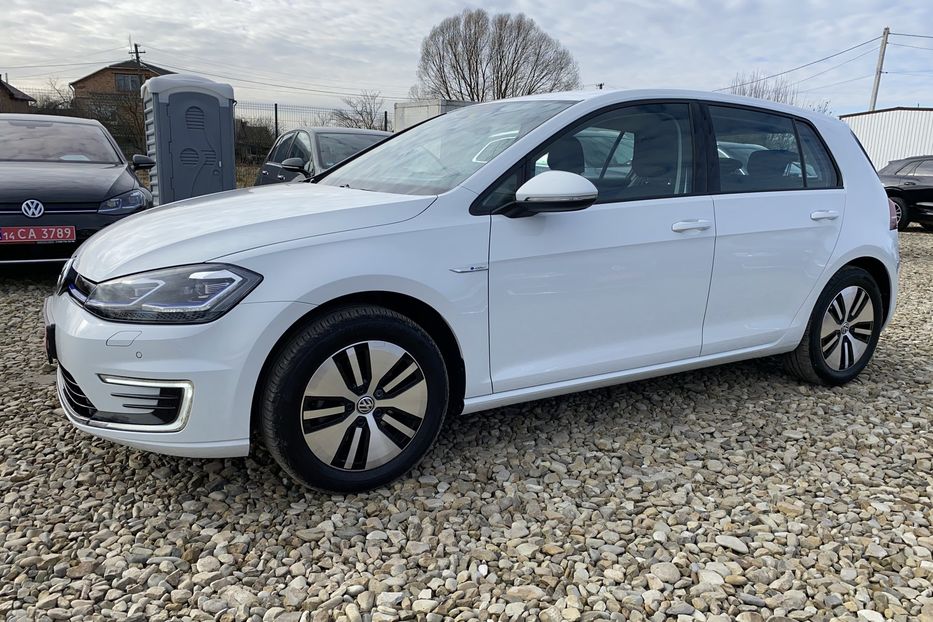 Продам Volkswagen e-Golf FULL LED,Безключовий,Камера 2020 года в Львове