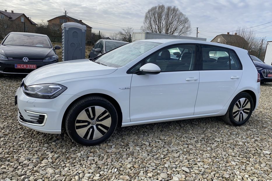 Продам Volkswagen e-Golf FULL LED,Безключовий,Камера 2020 года в Львове