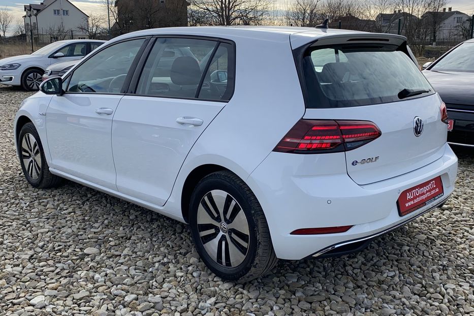 Продам Volkswagen e-Golf FULL LED,Безключовий,Камера 2020 года в Львове