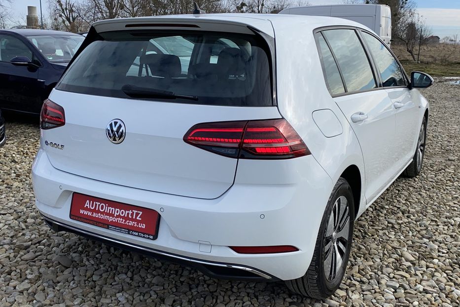Продам Volkswagen e-Golf FULL LED,Безключовий,Камера 2020 года в Львове