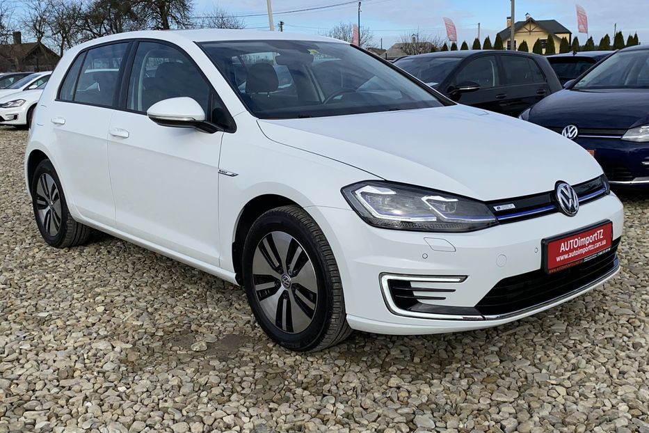 Продам Volkswagen e-Golf FULL LED,Безключовий,Камера 2020 года в Львове