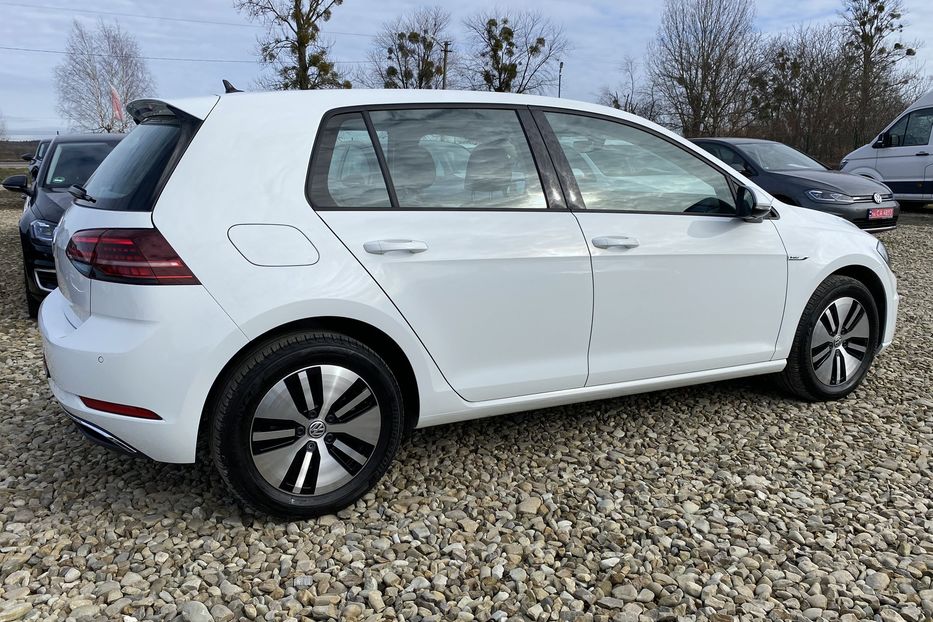 Продам Volkswagen e-Golf FULL LED,Безключовий,Камера 2020 года в Львове