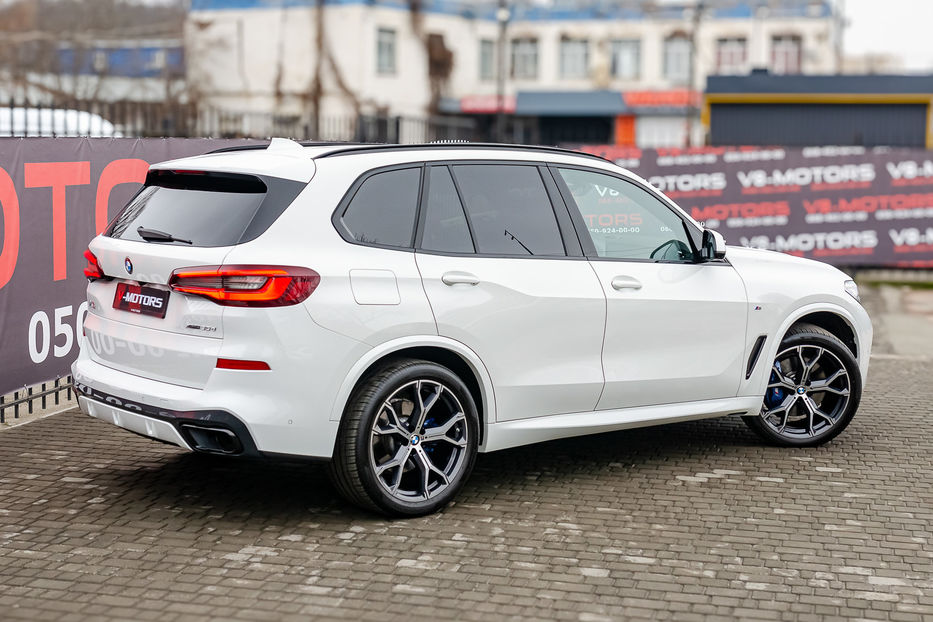 Продам BMW X5 30d Xdrive 2022 года в Киеве