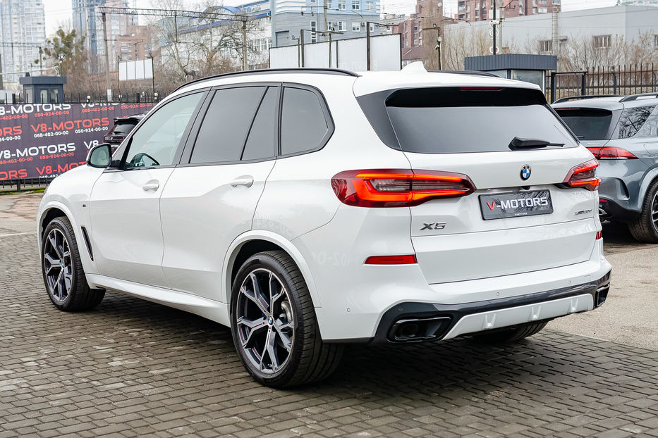 Продам BMW X5 30d Xdrive 2022 года в Киеве