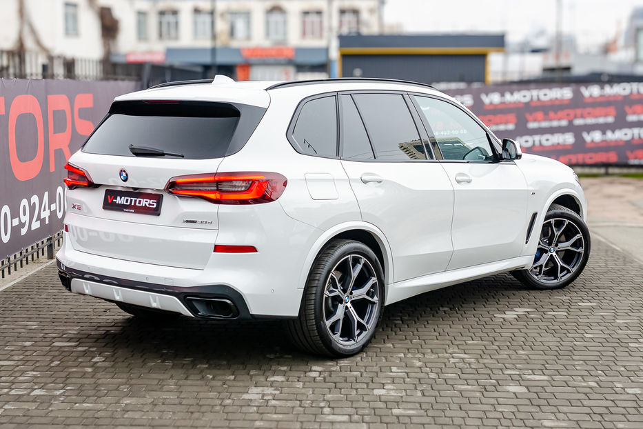 Продам BMW X5 30d Xdrive 2022 года в Киеве