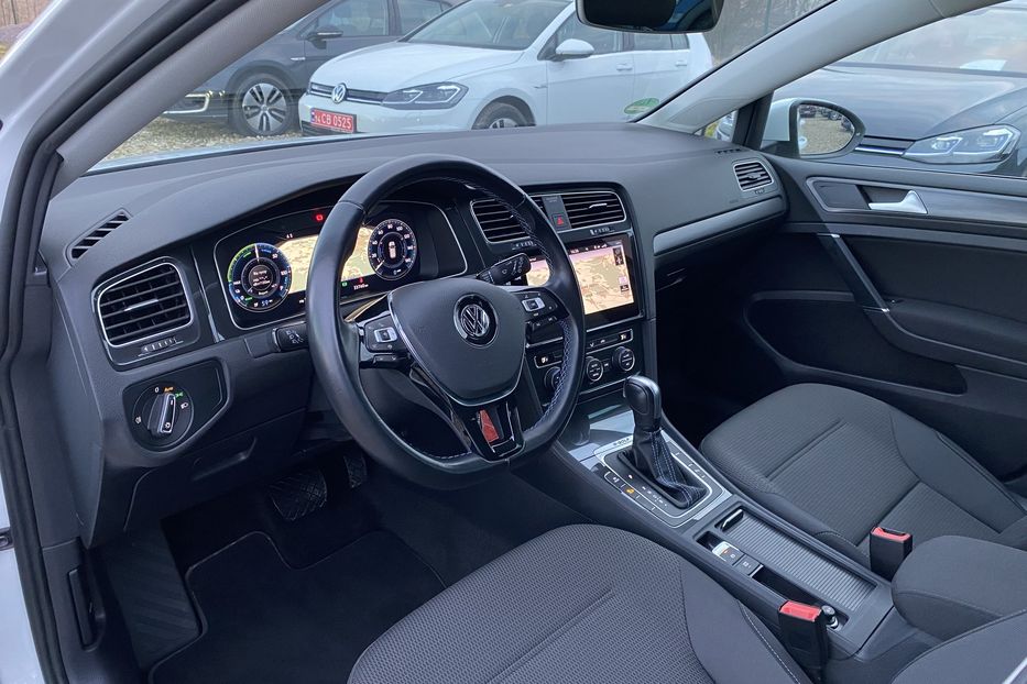 Продам Volkswagen e-Golf Тепловий,FULL LED,Круїз,Колеса 2020 года в Львове