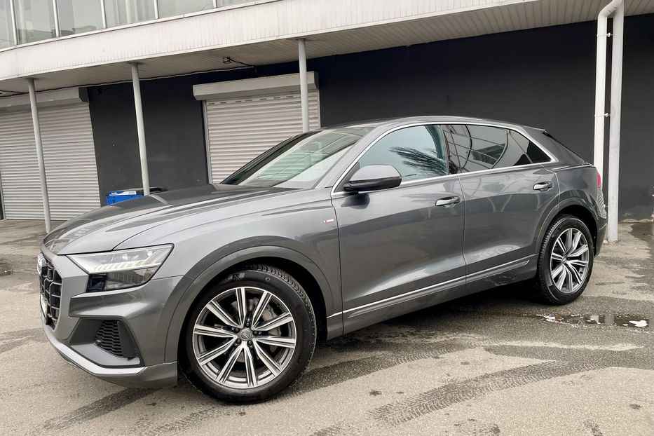Продам Audi Q8 55TFSI S-line 2018 года в Киеве
