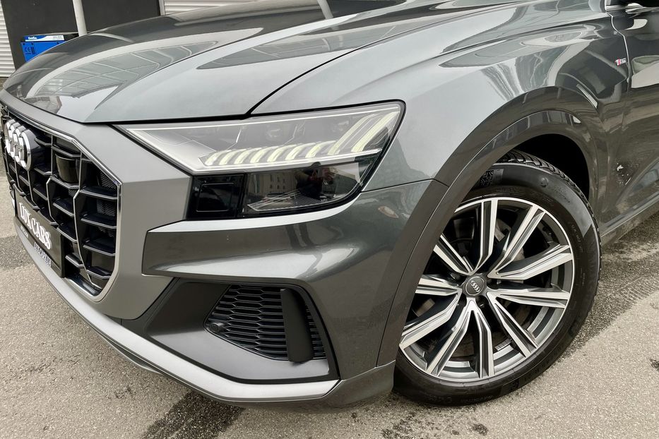 Продам Audi Q8 55TFSI S-line 2018 года в Киеве