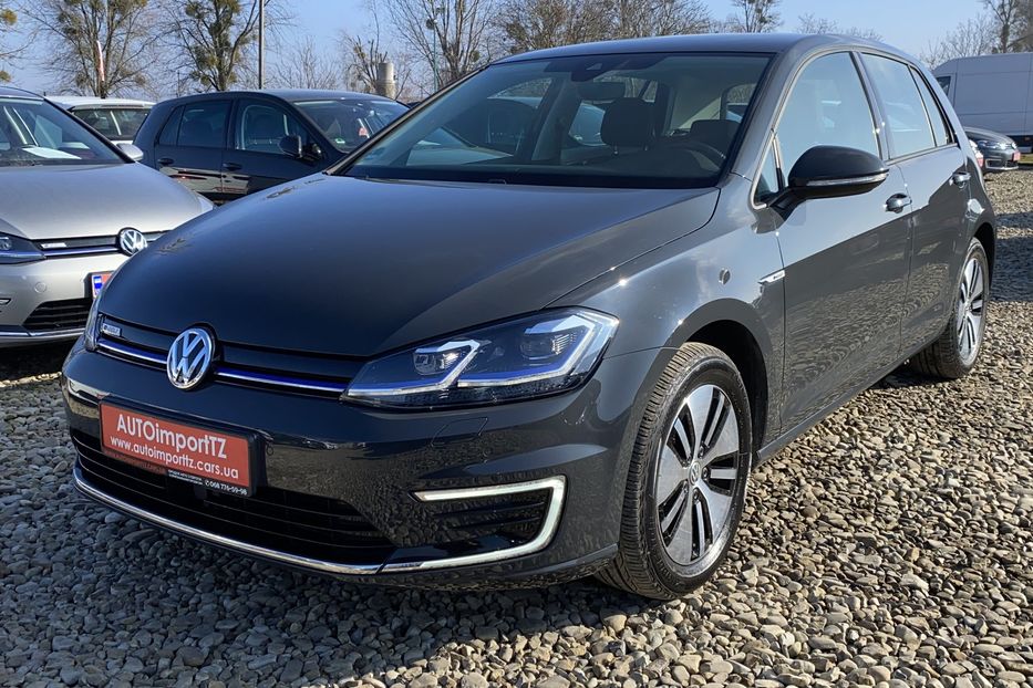 Продам Volkswagen e-Golf Тепловий,FULL LED,Камера,Круїз 2020 года в Львове