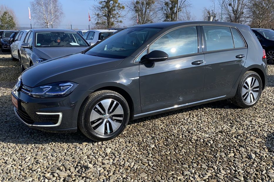 Продам Volkswagen e-Golf Тепловий,FULL LED,Камера,Круїз 2020 года в Львове