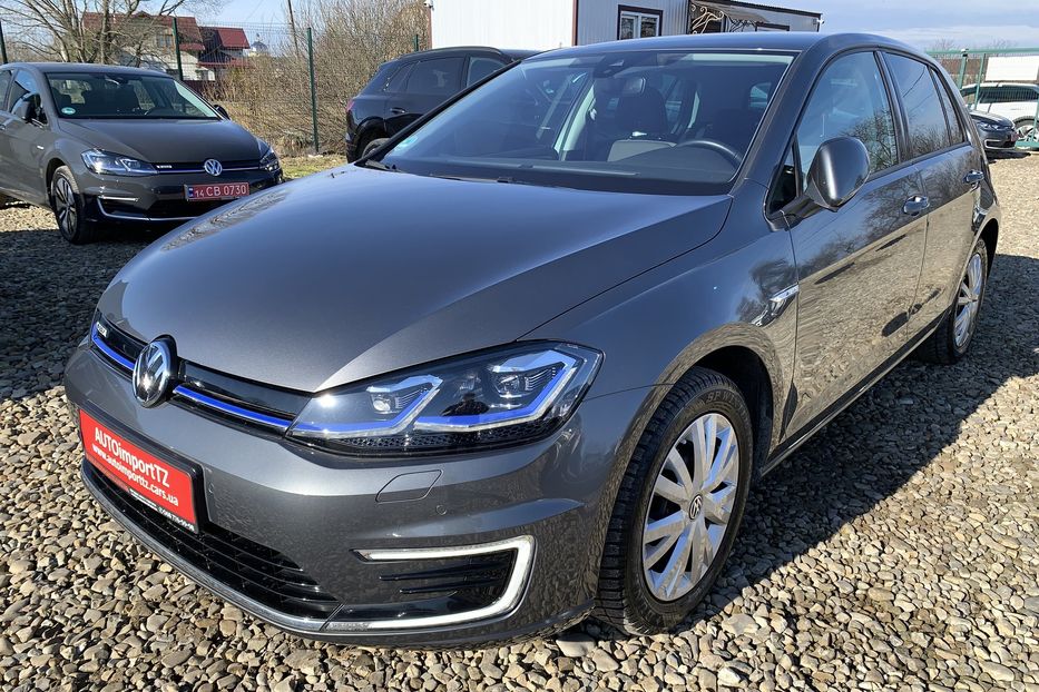 Продам Volkswagen e-Golf Full LED,Камера,Мертві зони 2019 года в Львове