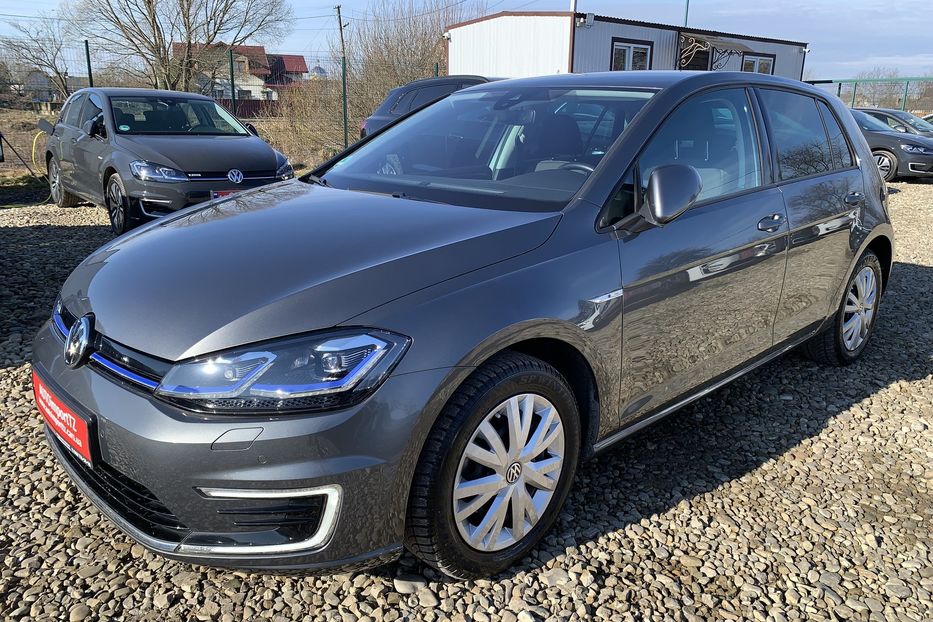 Продам Volkswagen e-Golf Full LED,Камера,Мертві зони 2019 года в Львове