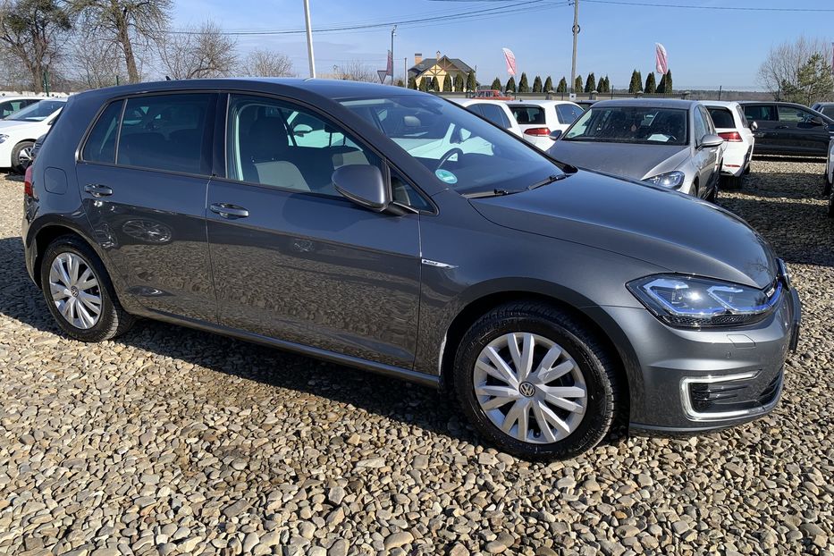 Продам Volkswagen e-Golf Full LED,Камера,Мертві зони 2019 года в Львове