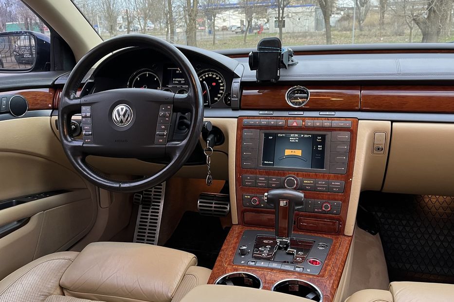 Продам Volkswagen Phaeton 3,0 TDI Full 2004 года в Николаеве