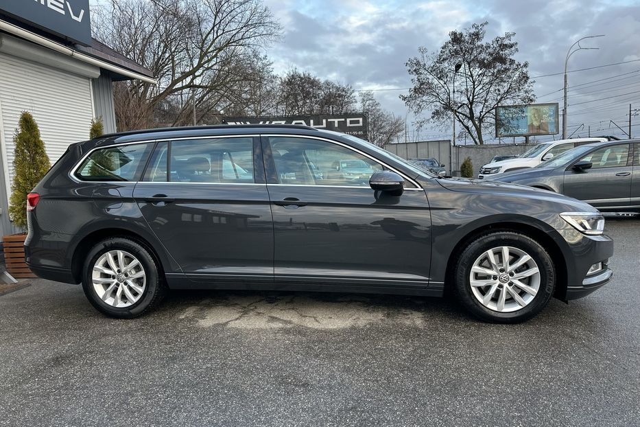 Продам Volkswagen Passat B8 Comfortline 2018 года в Киеве