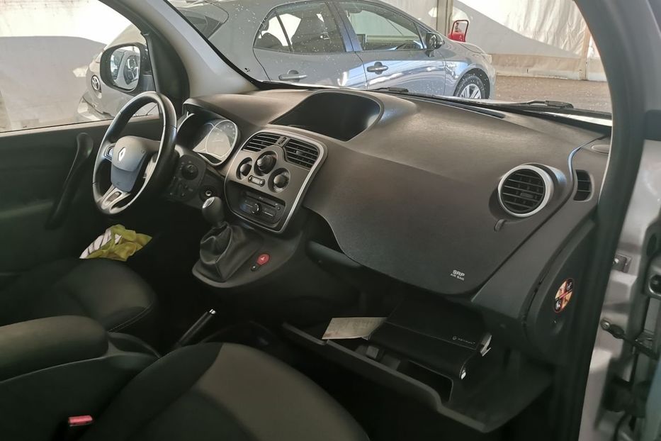 Продам Renault Kangoo пасс. 81кВт v2617 2018 года в Луцке