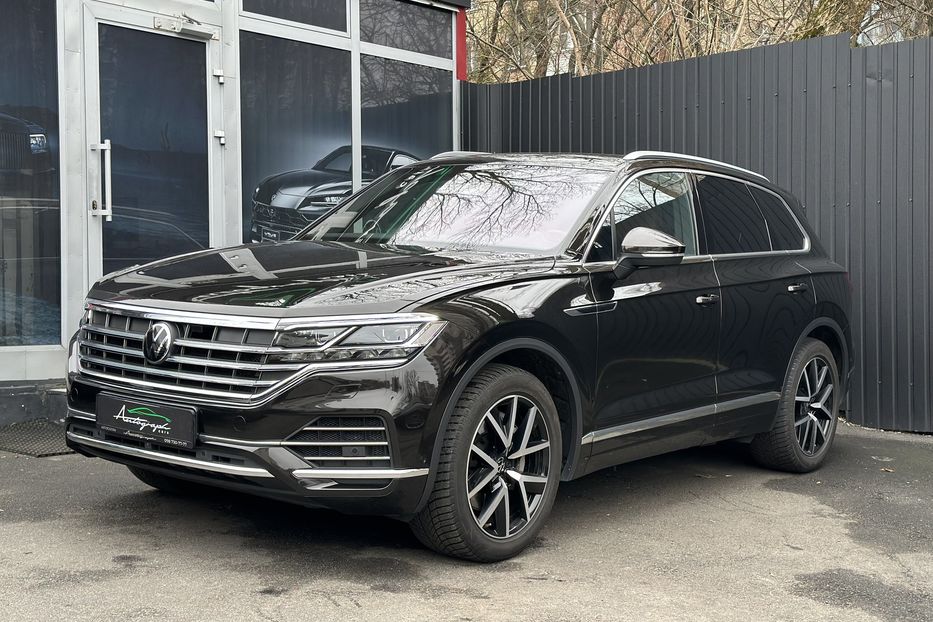 Продам Volkswagen Touareg 2021 года в Киеве