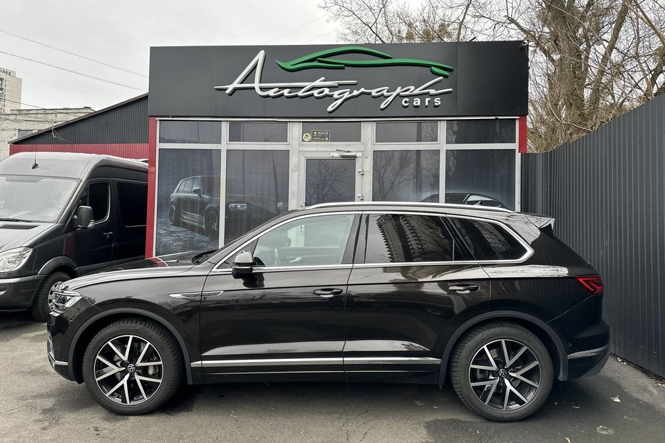 Продам Volkswagen Touareg 2021 года в Киеве