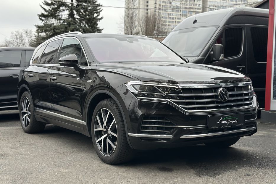 Продам Volkswagen Touareg 2021 года в Киеве