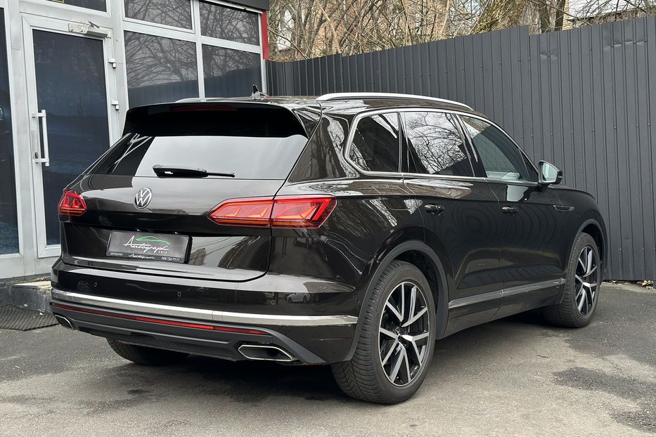 Продам Volkswagen Touareg 2021 года в Киеве