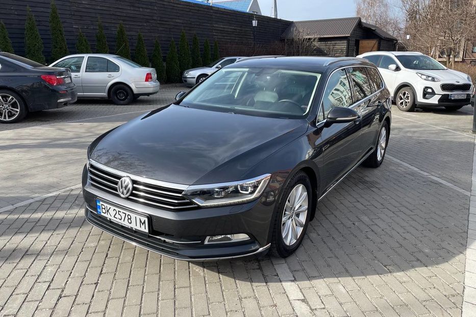 Продам Volkswagen Passat B8 Highline 110кВт / 150 кс 2017 года в Киеве