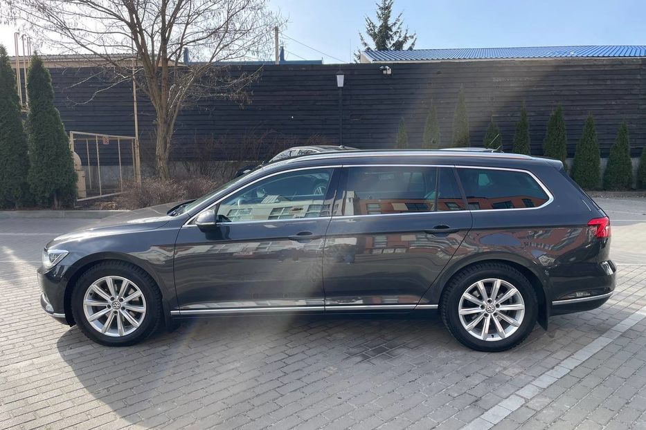 Продам Volkswagen Passat B8 Highline 110кВт / 150 кс 2017 года в Киеве