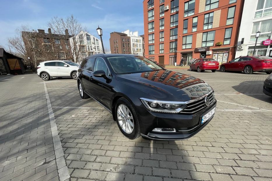 Продам Volkswagen Passat B8 Highline 110кВт / 150 кс 2017 года в Киеве