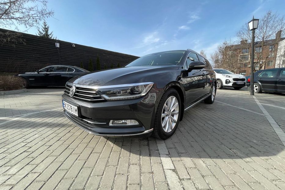 Продам Volkswagen Passat B8 Highline 110кВт / 150 кс 2017 года в Киеве