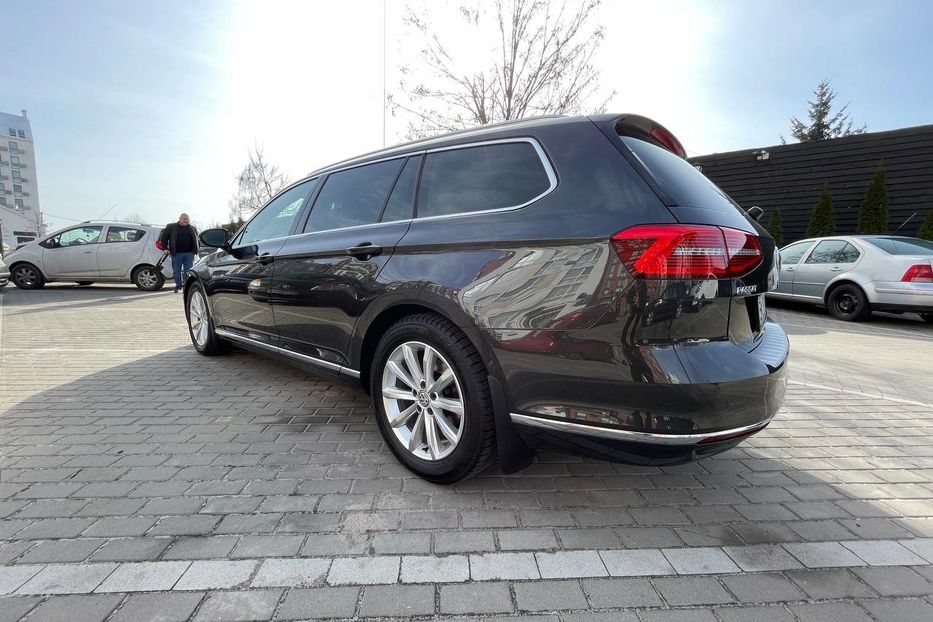 Продам Volkswagen Passat B8 Highline 110кВт / 150 кс 2017 года в Киеве