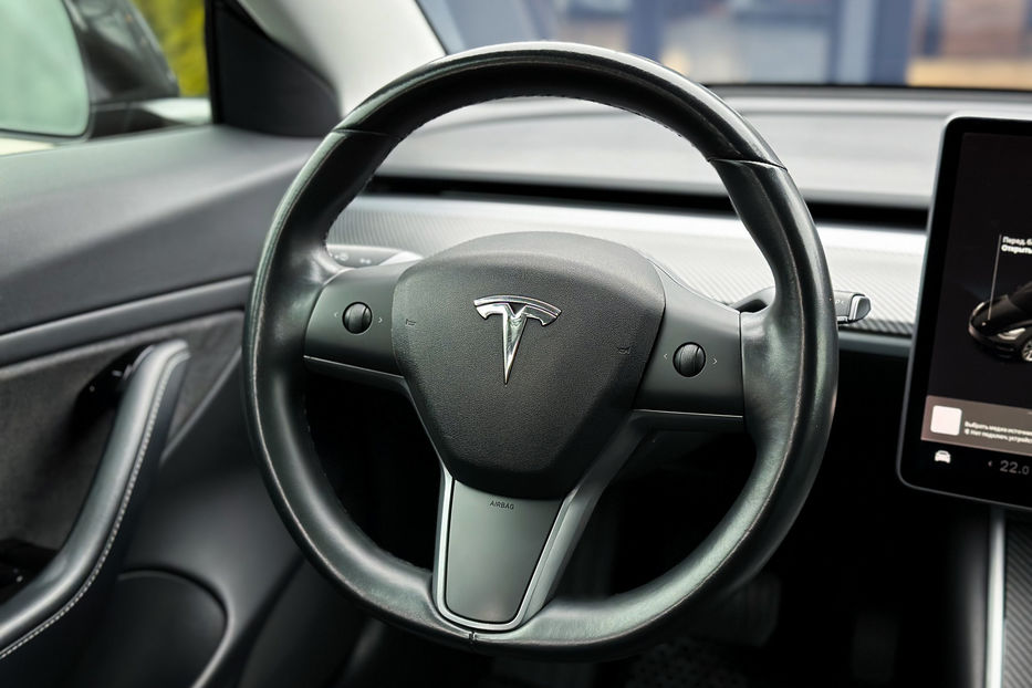 Продам Tesla Model 3 PERFOMANCE 2018 года в Черновцах