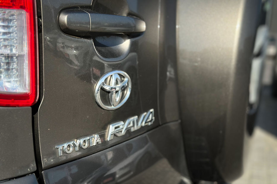 Продам Toyota Rav 4 2009 года в Черновцах