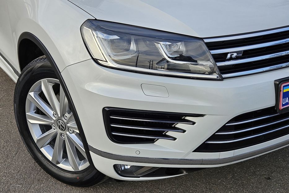 Продам Volkswagen Touareg R-Line 2015 года в Киеве