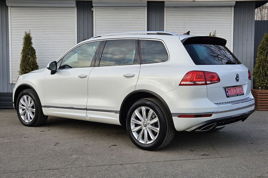 Продам Volkswagen Touareg R-Line 2015 года в Киеве