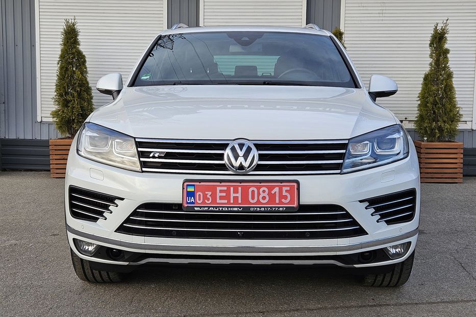 Продам Volkswagen Touareg R-Line 2015 года в Киеве