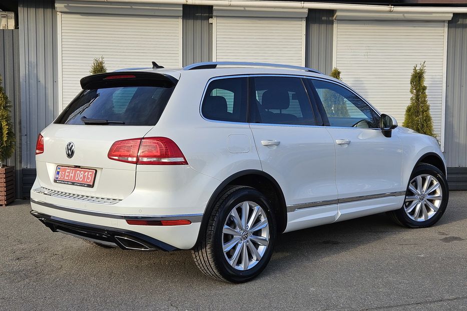 Продам Volkswagen Touareg R-Line 2015 года в Киеве