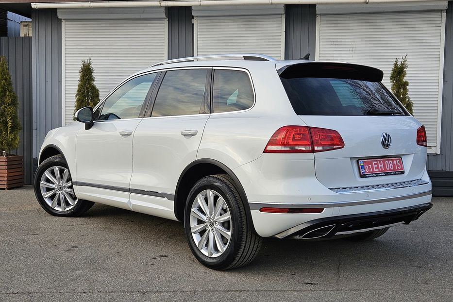 Продам Volkswagen Touareg R-Line 2015 года в Киеве