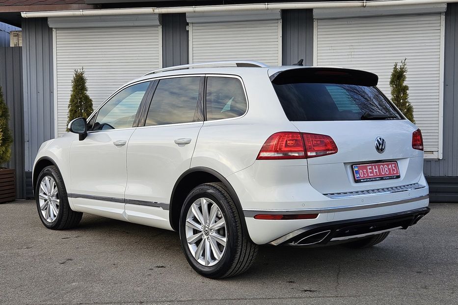 Продам Volkswagen Touareg R-Line 2015 года в Киеве