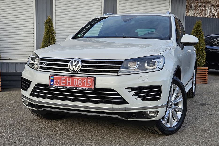 Продам Volkswagen Touareg R-Line 2015 года в Киеве