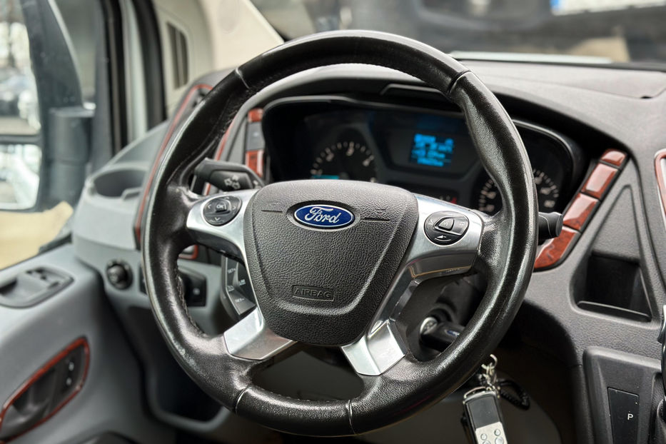 Продам Ford Transit пасс. Автодім 2018 года в Черновцах