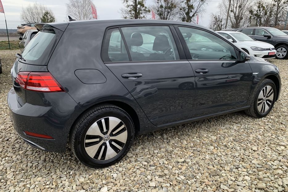 Продам Volkswagen e-Golf 35.8 kWh/136 к.с. 2020 года в Львове