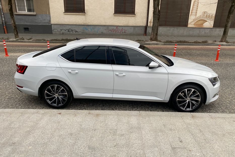 Продам Skoda Superb L&K 1.8 TSI/132KW 7AG 2016 года в Львове