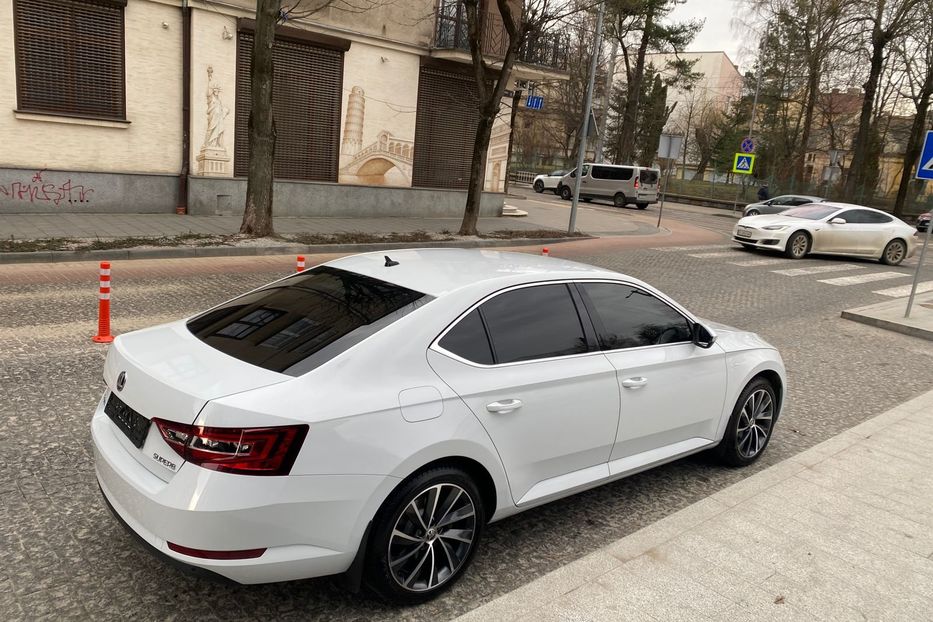 Продам Skoda Superb L&K 1.8 TSI/132KW 7AG 2016 года в Львове