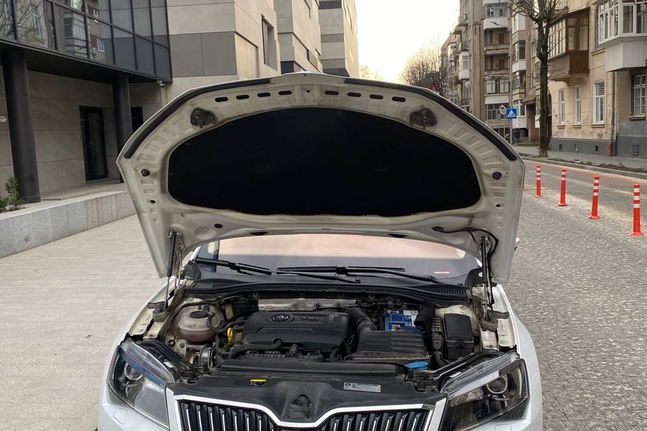 Продам Skoda Superb L&K 1.8 TSI/132KW 7AG 2016 года в Львове