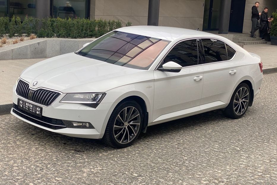 Продам Skoda Superb L&K 1.8 TSI/132KW 7AG 2016 года в Львове