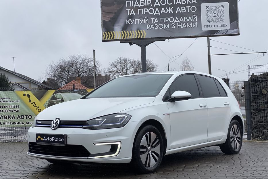 Продам Volkswagen e-Golf 2017 года в Луцке